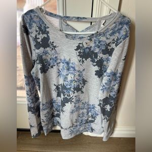 Ideology Size Medium Athletic Sweater
